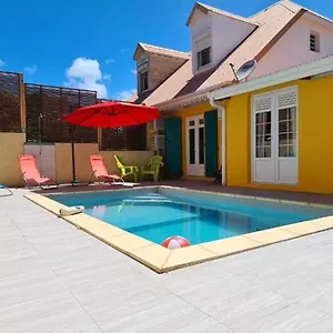  Hébergement de vacances Grenad'inn 3* Avec Piscine Privative
